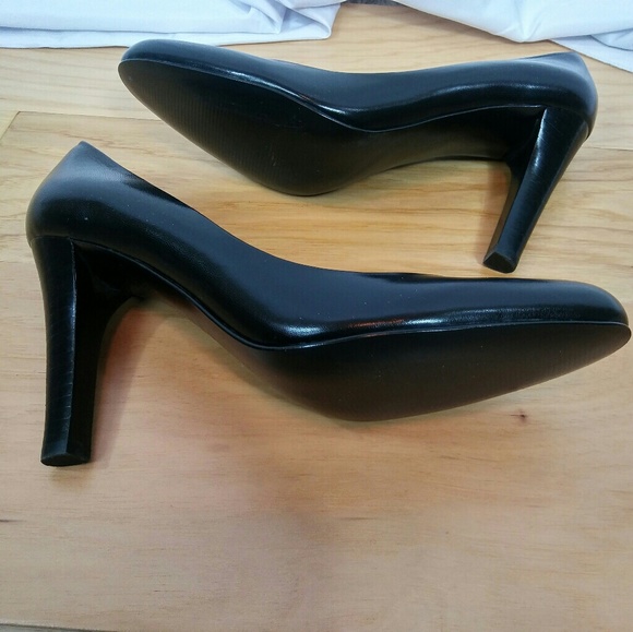 💥SOLD💥Lauren Ralph Lauren Ladies Shoes Black 9M - Picture 3 of 5